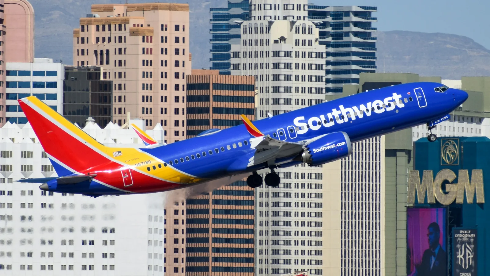 Southwest's 2027 Rapid Rewards Overhaul: Companion Pass Becomes a Status Benefit